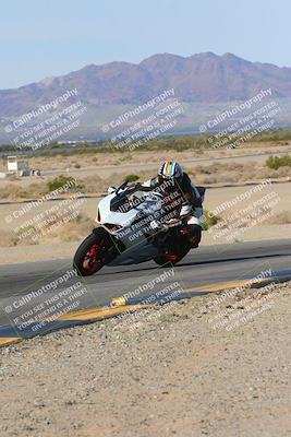 media/Dec-10-2023-SoCal Trackdays (Sun) [[0ce70f5433]]/Turn 9 Inside Set 1 (1115am)/